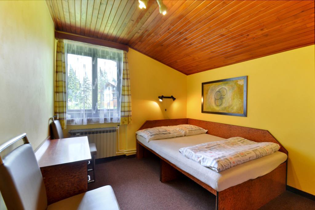 Horska Chata Jezek Harrachov Room photo