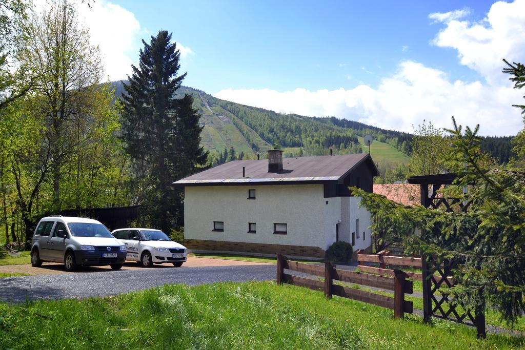 Horska Chata Jezek Harrachov Room photo